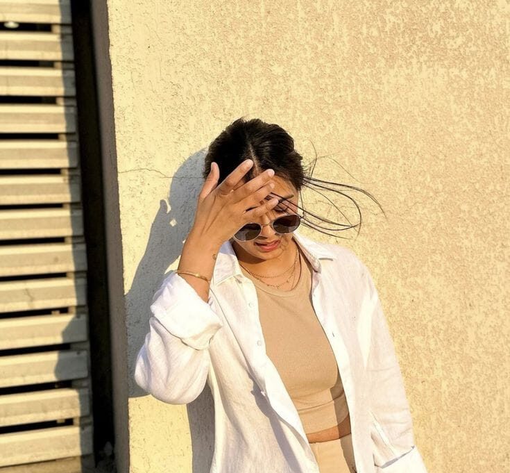 Contemporary mural painting for modern interiors in Kolkata happy clients